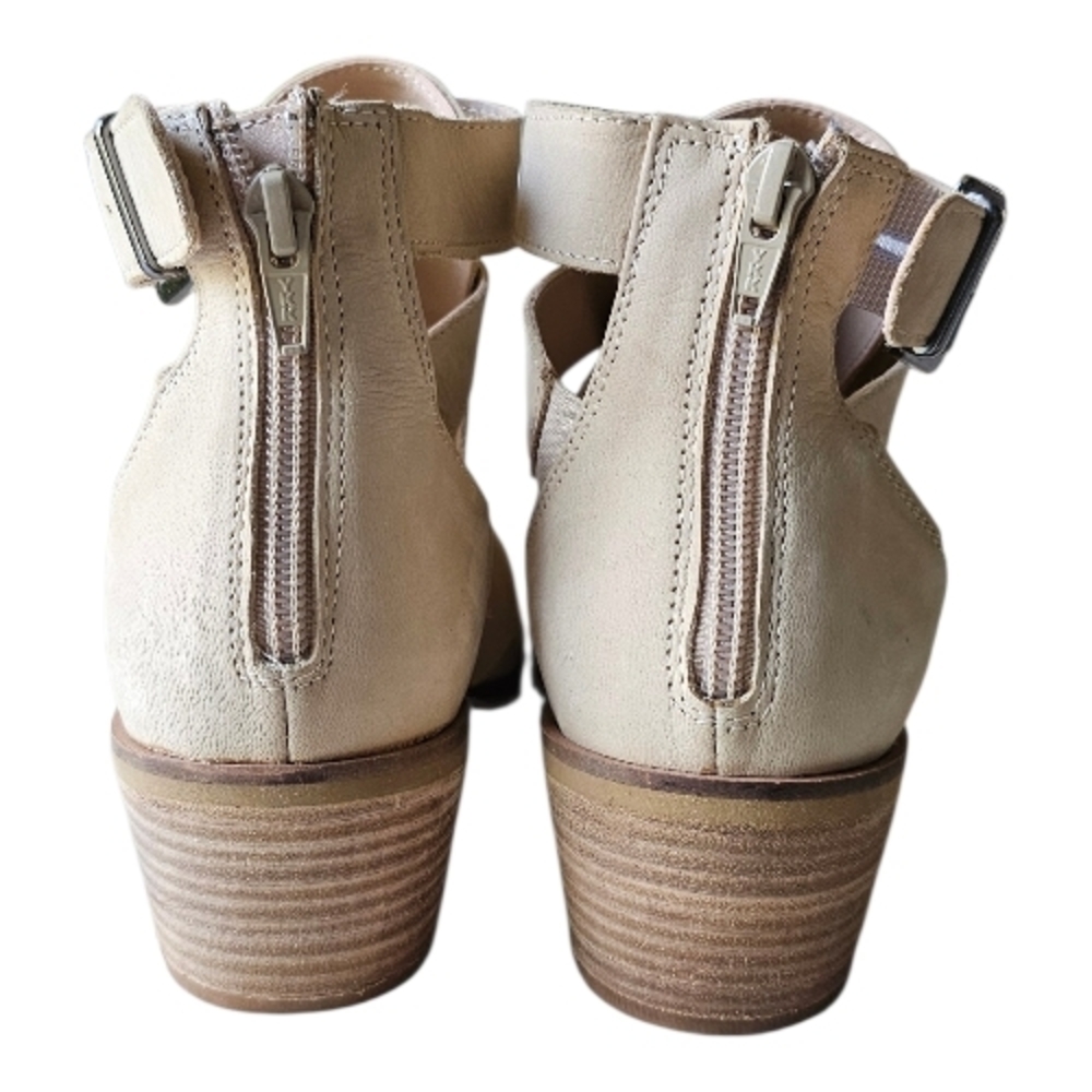 Crevo Jessamine Cream Leather Cutout Western Ankle Booties Pointed Toe - Picture 4 of 14